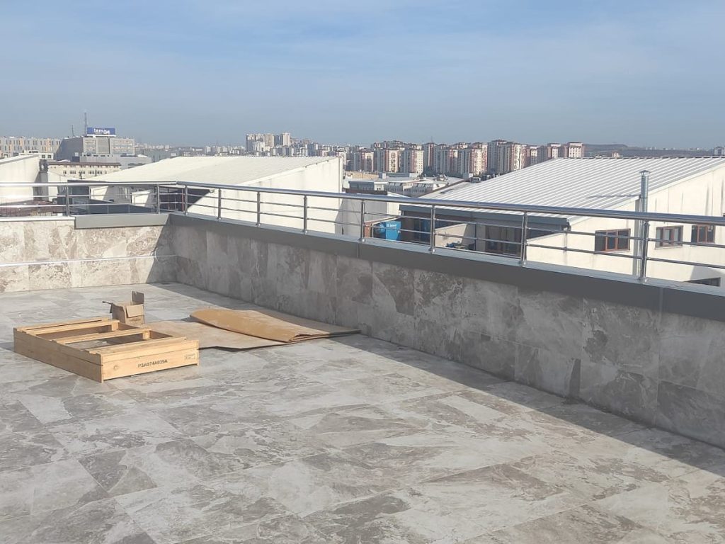 İkitelli – Parapet Üstü Paslanmaz Küpeşte