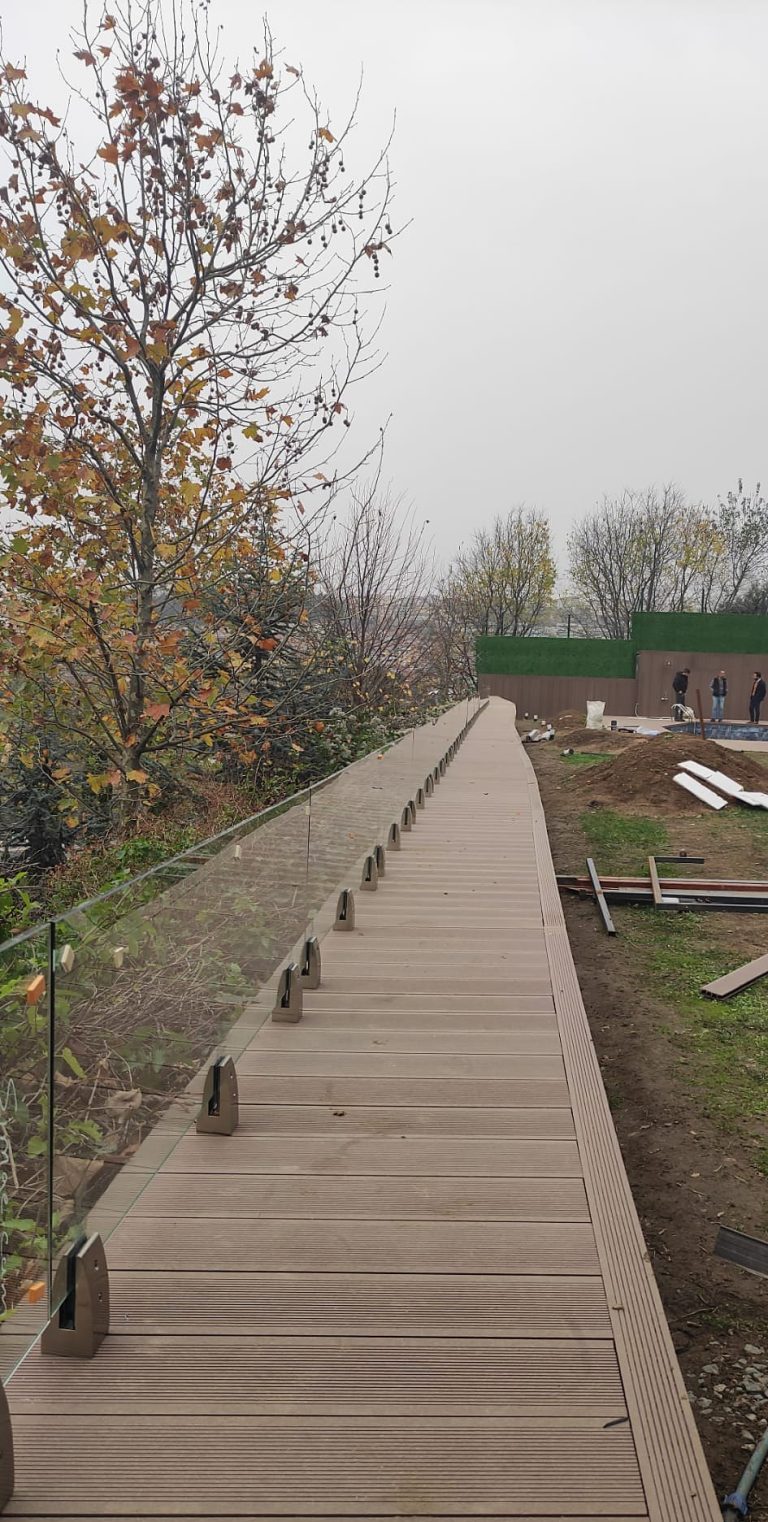 Nakkaştepe – Parapet Üstü Camlı Uygulama