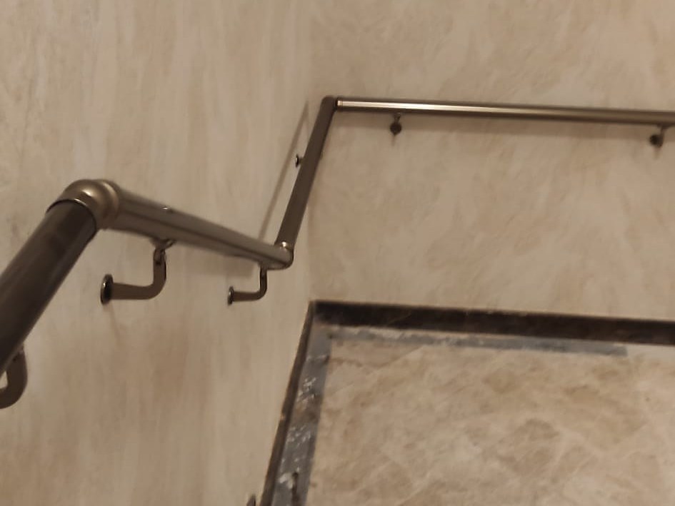 Taksim Otel – Alüminyum Duvar Korkuluğu